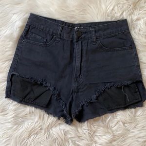 BDG high waisted LOU shortie. Black shorts.